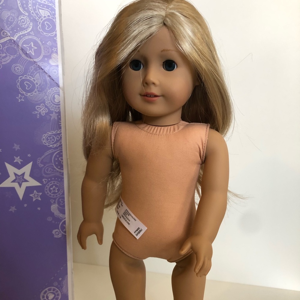 F1219 Just like U American girl doll! Light skin, blond hair, and blue eyes.